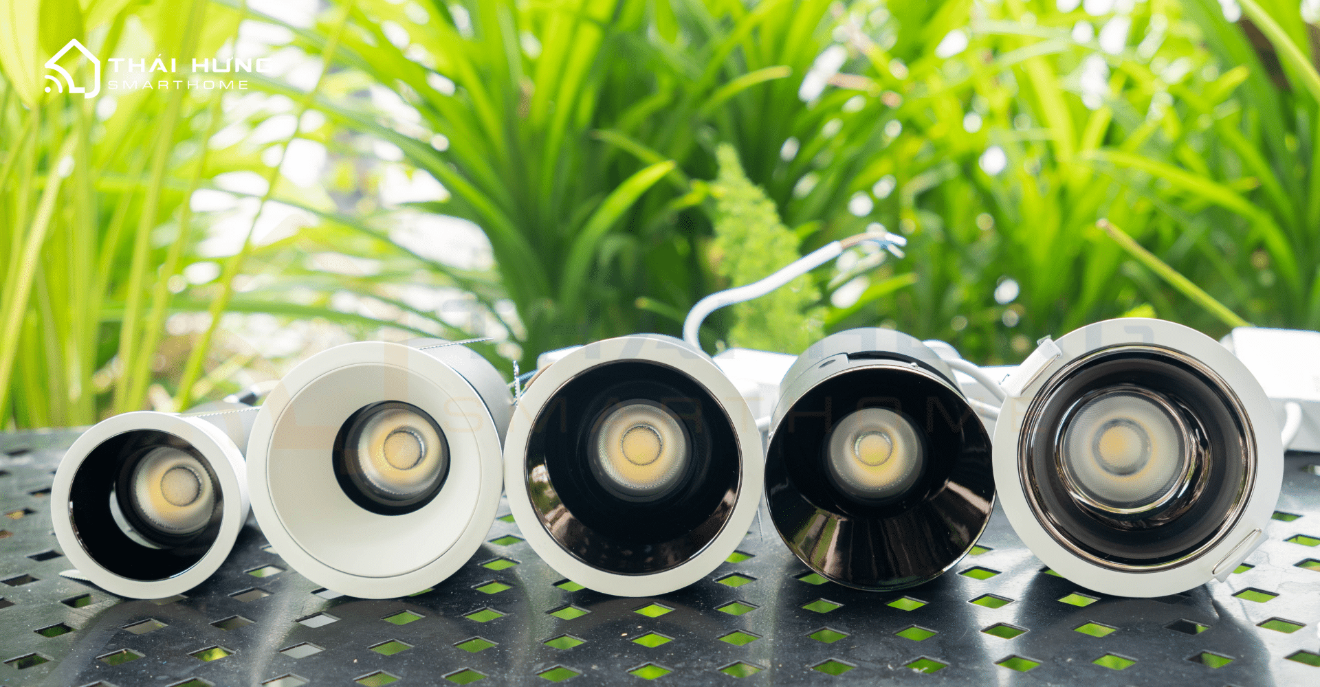 Review đèn âm trần thông minh Aqara